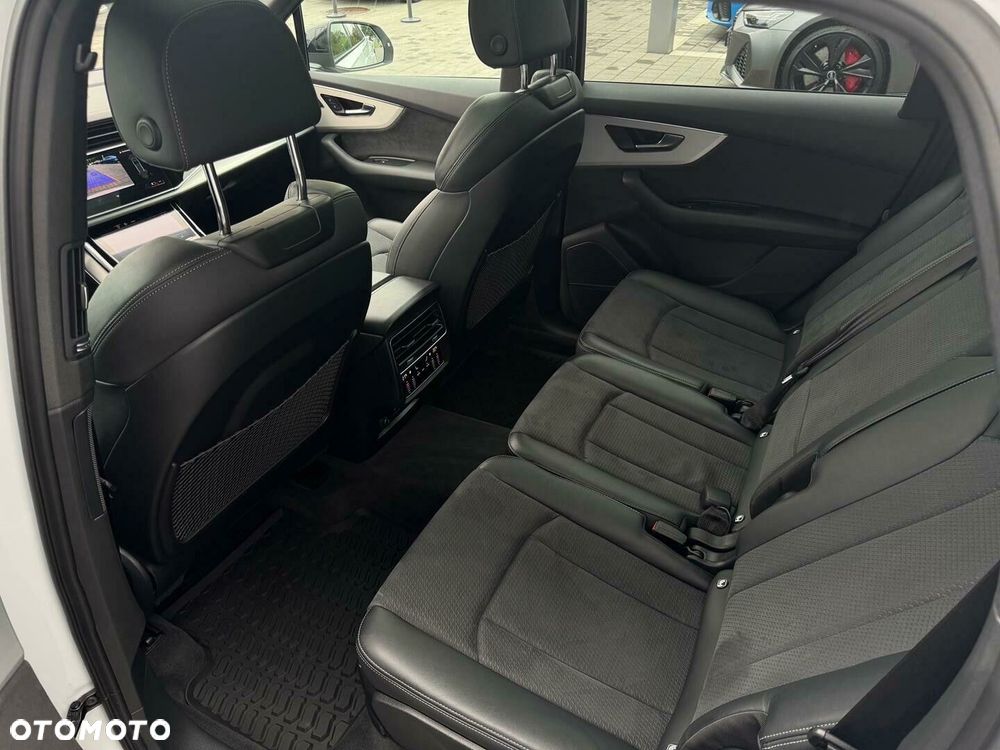 Audi Q7 - 11