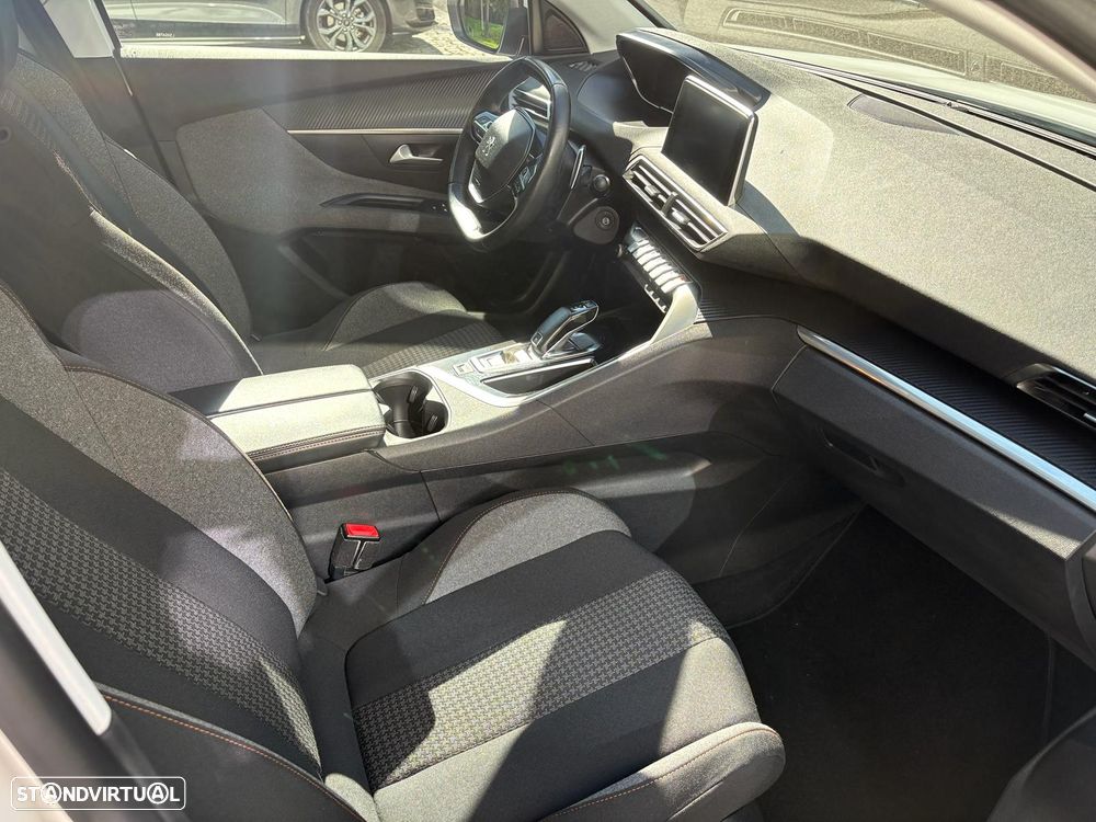 Peugeot 5008 BlueHDI 130 EAT8 Allure - 9