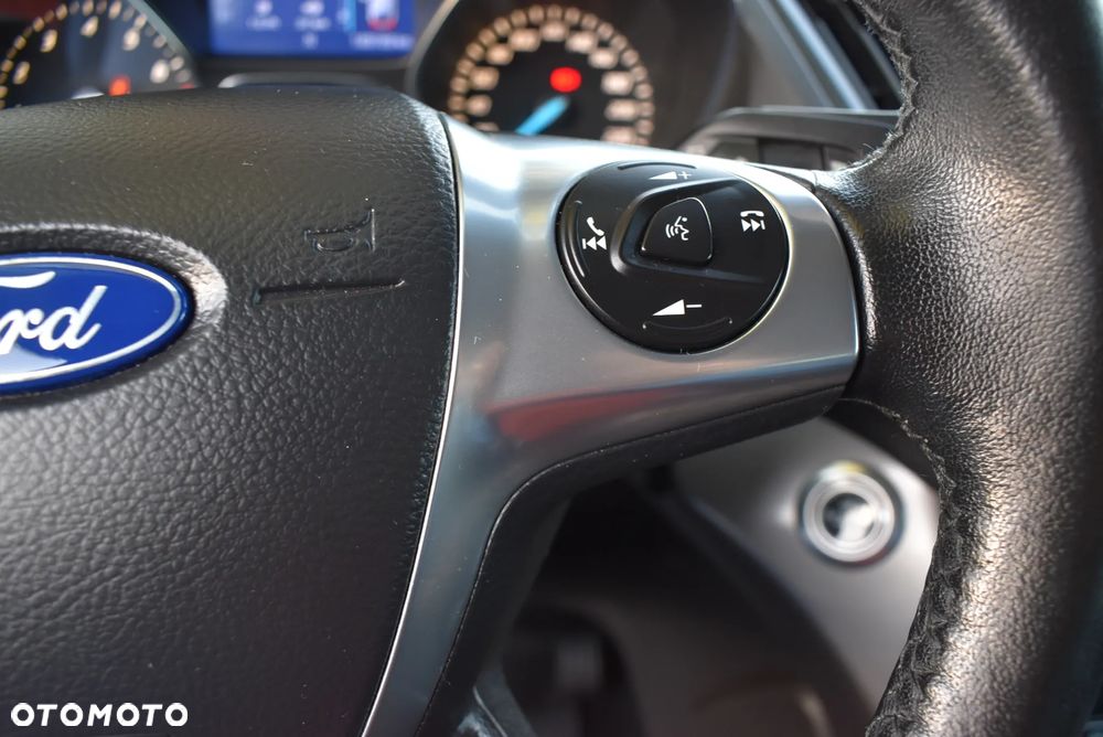 Ford Kuga - 15