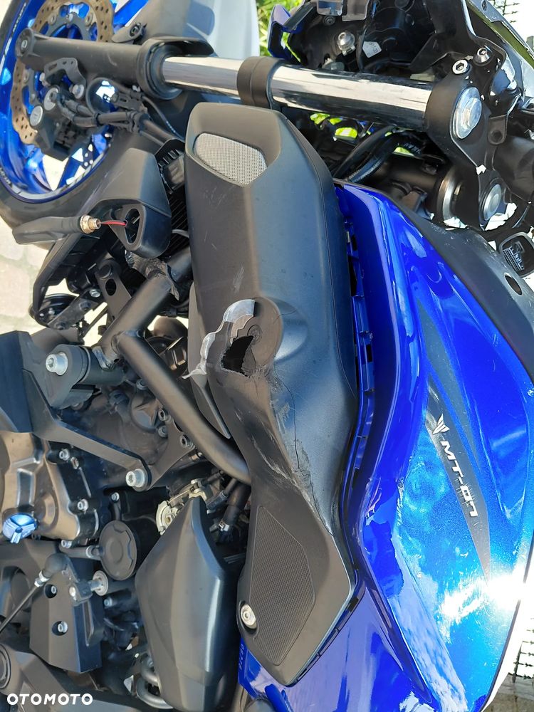 Yamaha MT - 17