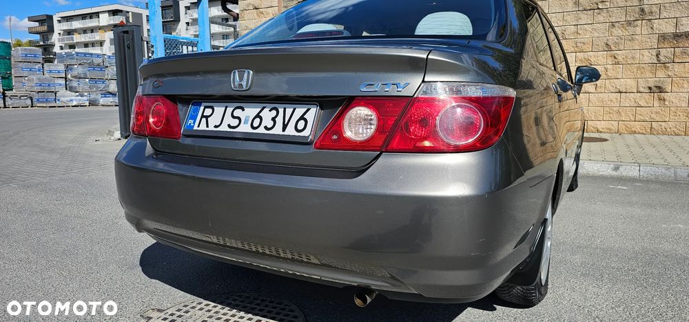 Honda City 1.4 Sport - 15