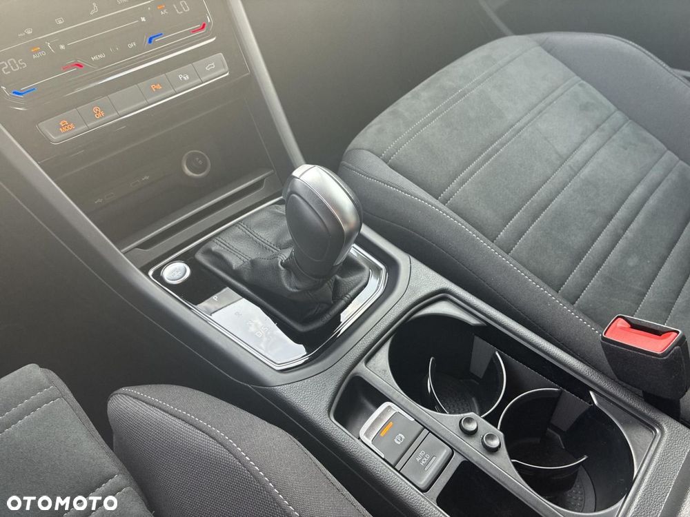 Volkswagen Touran - 30