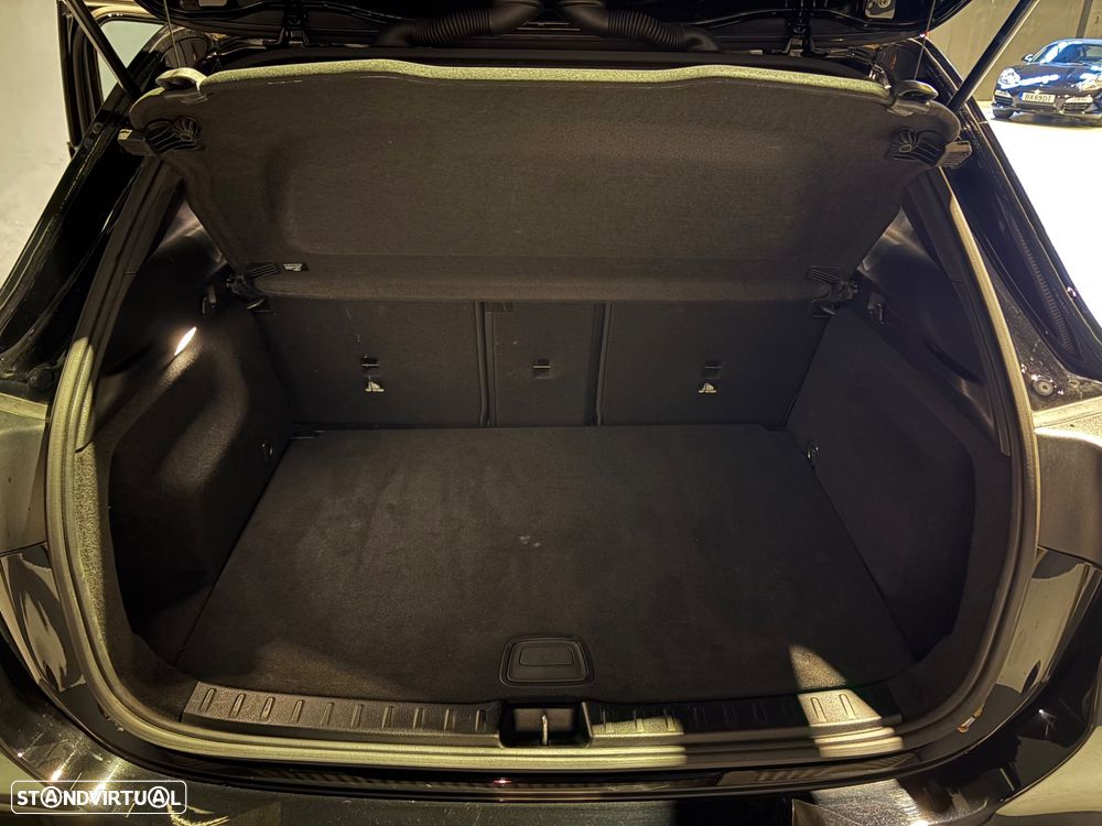 Mercedes-Benz GLA 180 7G-DCT - 22