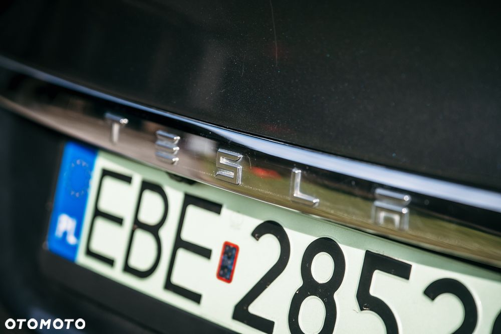 Tesla Model S Long Range Plus - 12