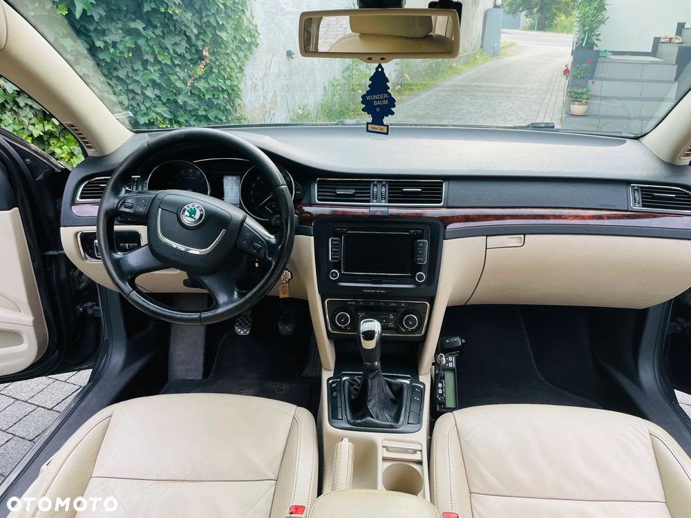 Skoda Superb 2.0 TDI Ambition - 10