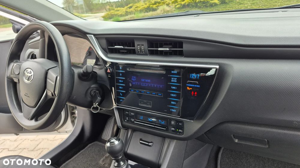 Toyota Auris - 10