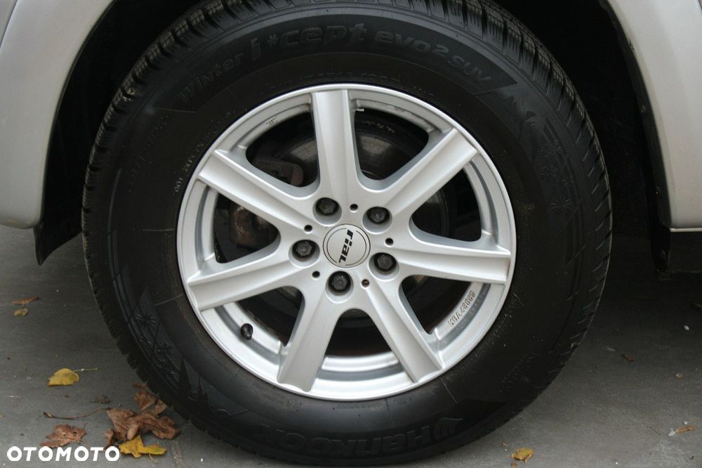 Toyota RAV4 2.0 VVT-i 4x4 - 32