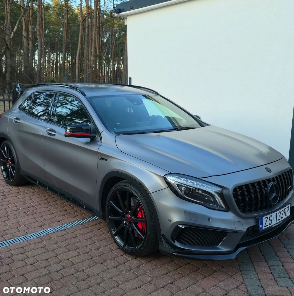 Mercedes-Benz GLA 45 AMG 4-Matic Edition 1 - 2