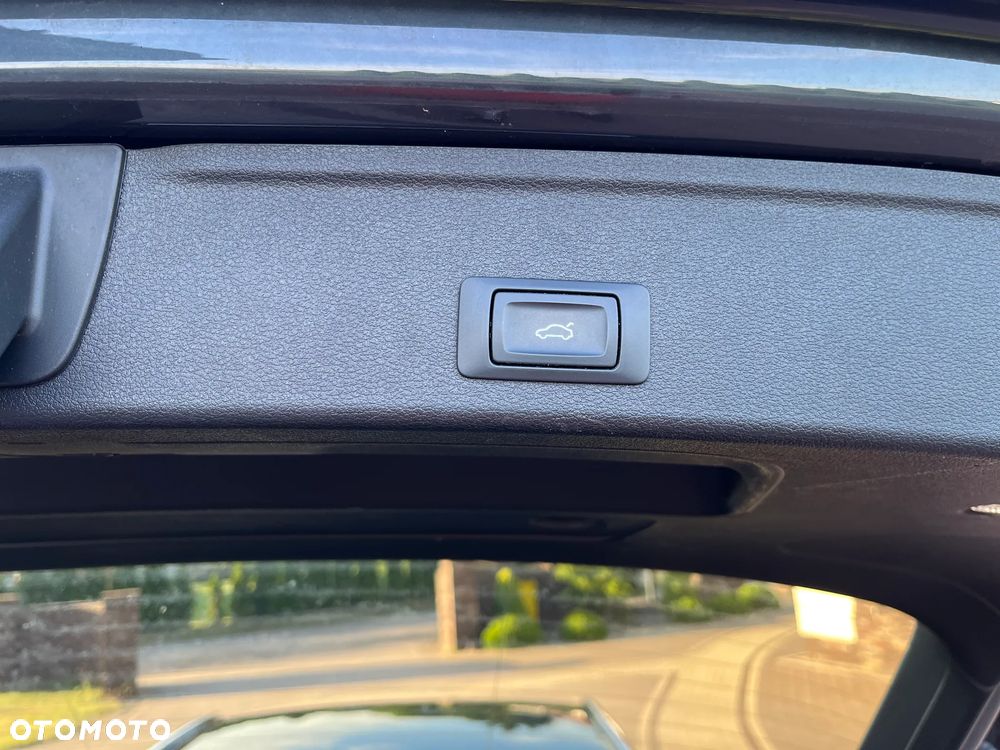 Audi A4 Avant 2.0 TDI DPF clean diesel quattro S tronic S line Sportpaket - 17