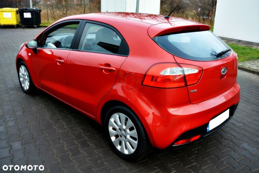 Kia Rio 1.2 Attract - 3