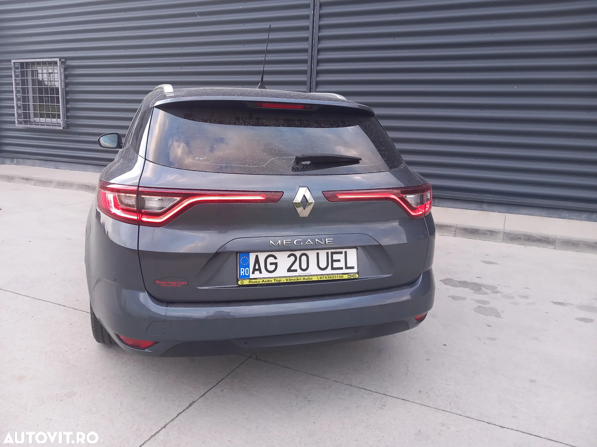 Renault Megane TCE 140 EDC Techno - 6