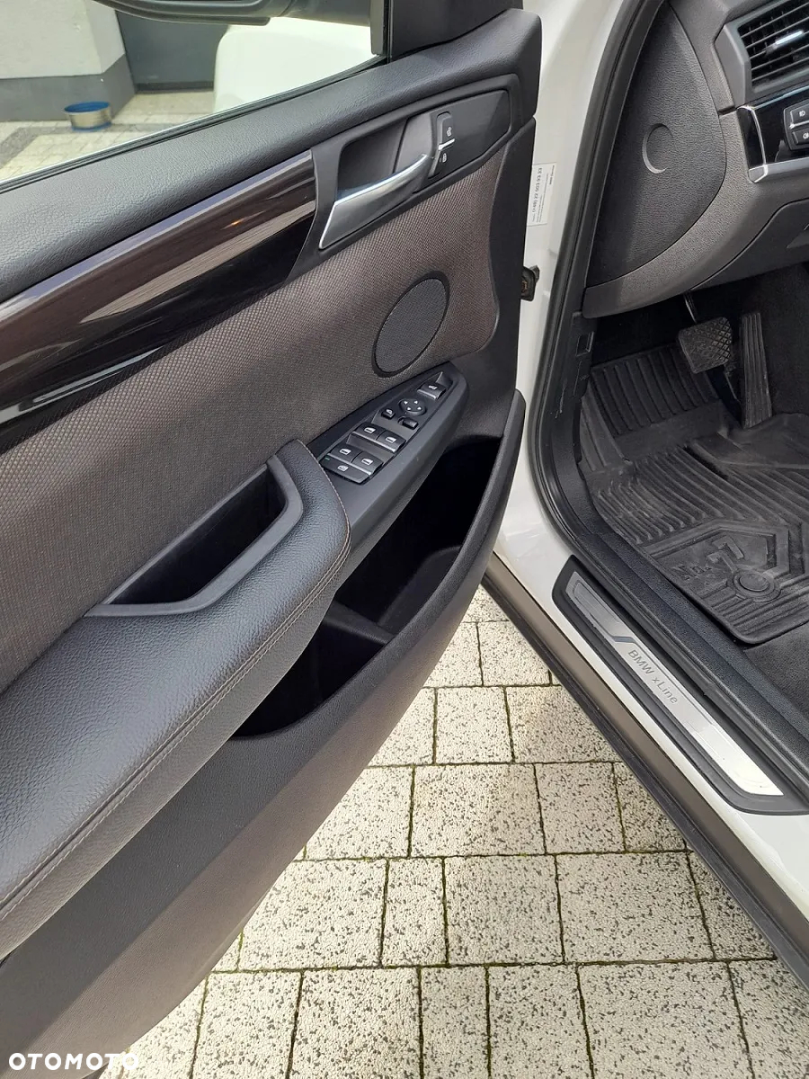 BMW X3 sDrive18d Luxury Line - 11