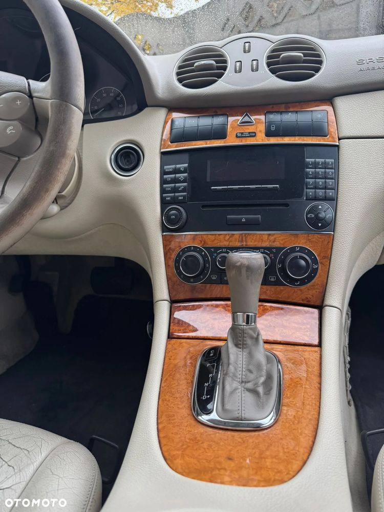 Mercedes-Benz CLK - 11