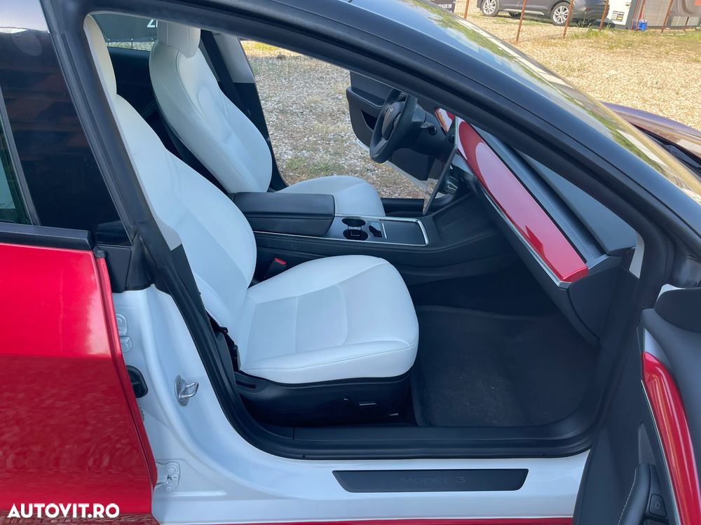 Tesla Model 3 - 7