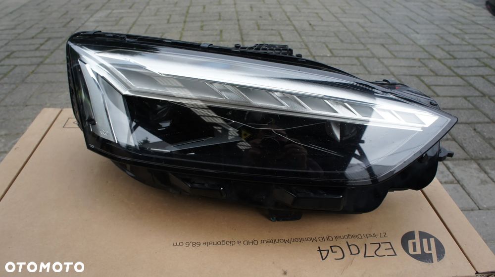 PRZEDNIA PRAWA LAMPA AUDI A5 LIFT LASER 8W6941086