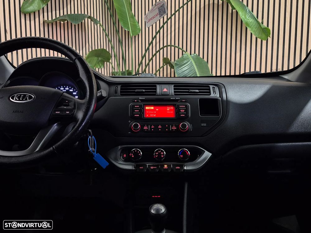Kia Rio 1.2 CVVT LX - 8