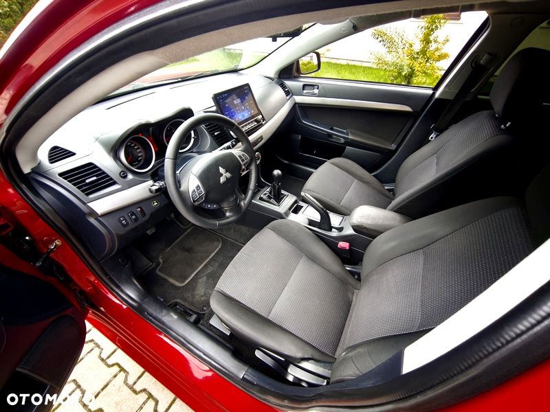 Mitsubishi Lancer - 16