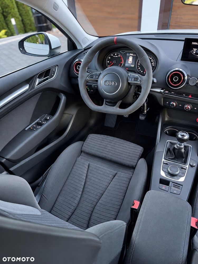 Audi A3 Sportback 1.4 TFSI cylinder on demand ultra S line Sportpaket - 32