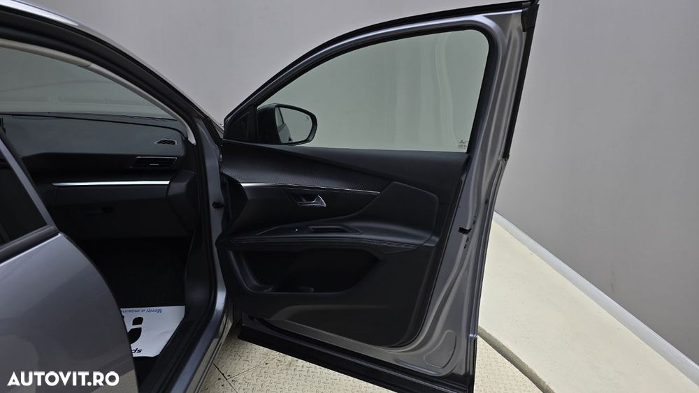 Peugeot 3008 1.2 PureTech S&S EAT8 Allure - 18