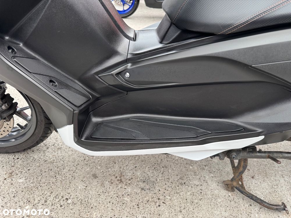 Yamaha X-max - 20