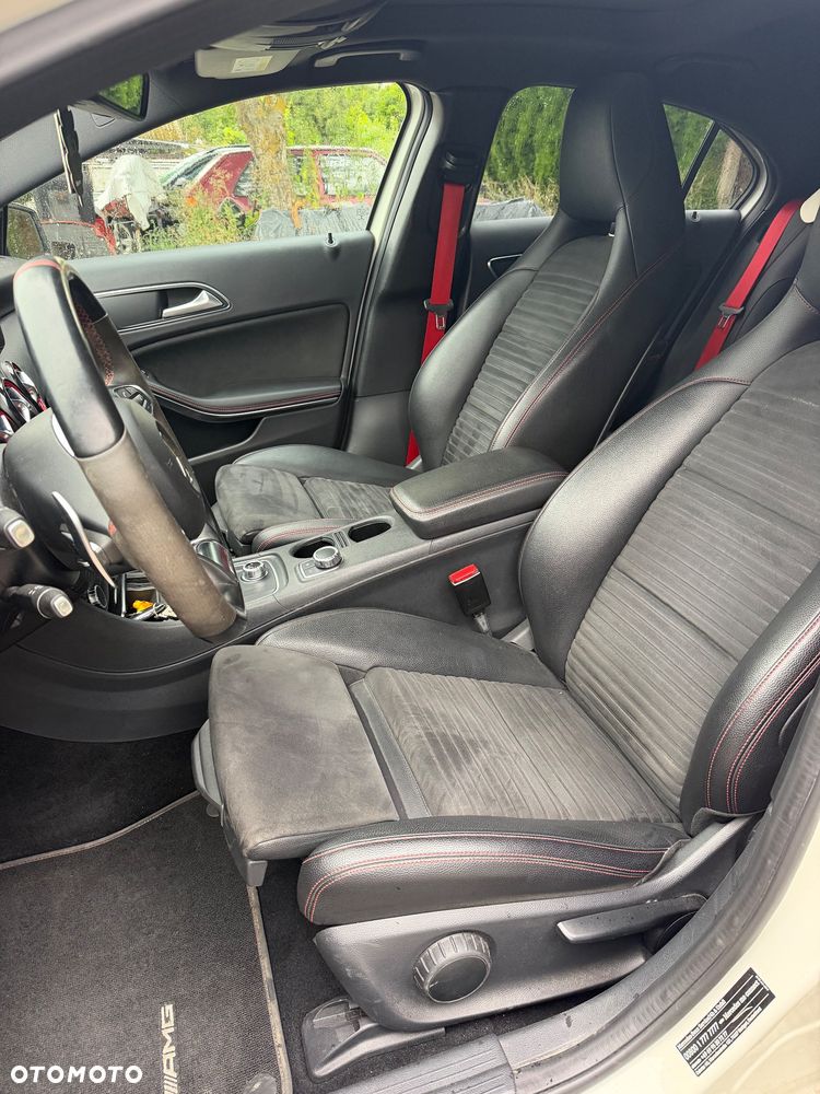Mercedes-Benz Klasa A AMG 45 4-Matic - 12