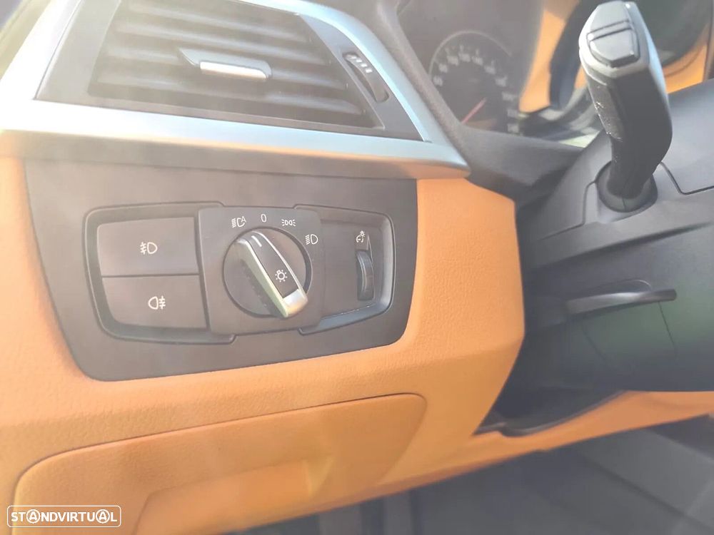 BMW 320 d Line Sport - 15