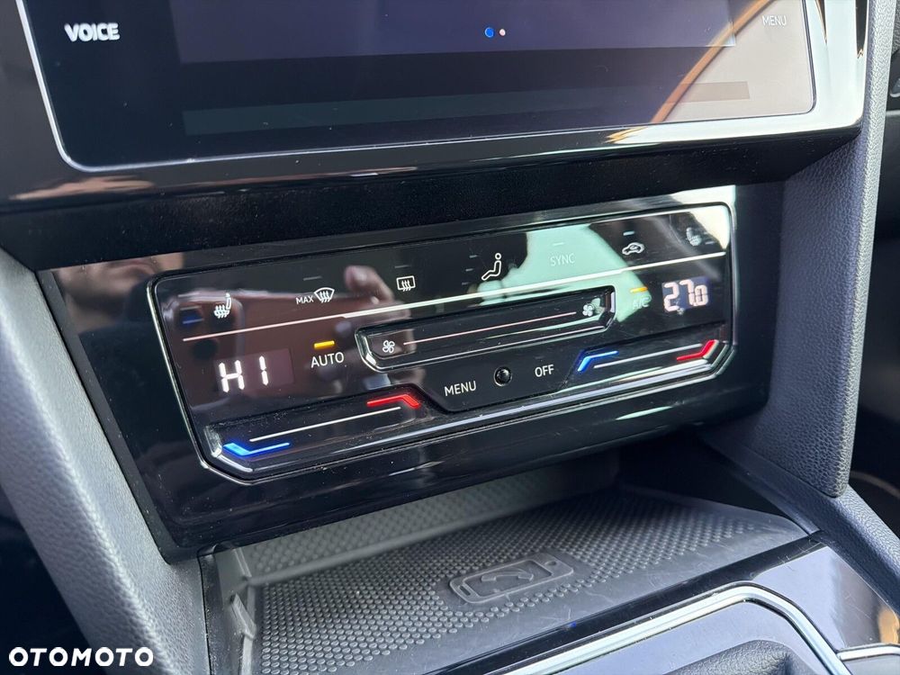 Volkswagen Passat - 33