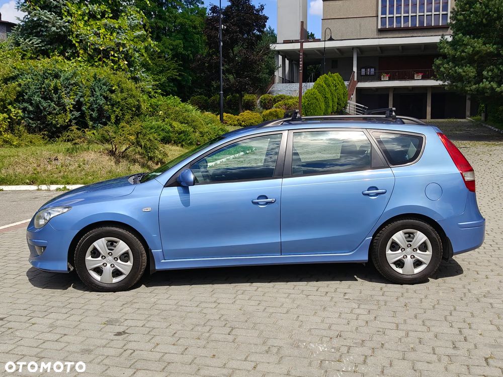Hyundai i30 1.6 CRDi Comfort - 4