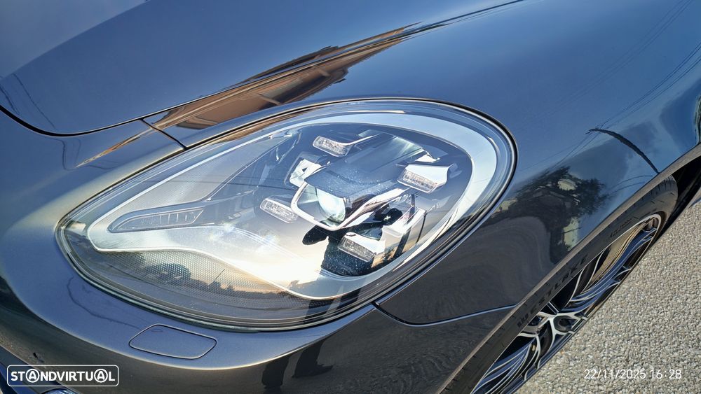 Porsche Panamera 4 E-Hybrid - 29