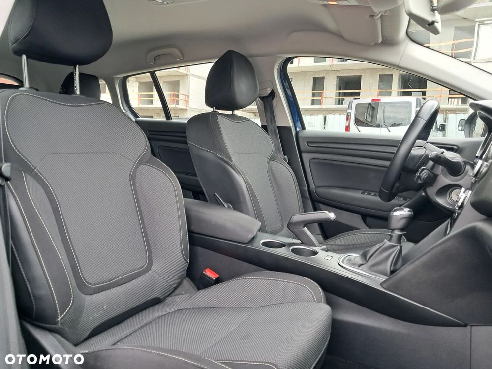 Renault Megane 1.5 Blue dCi Zen - 13