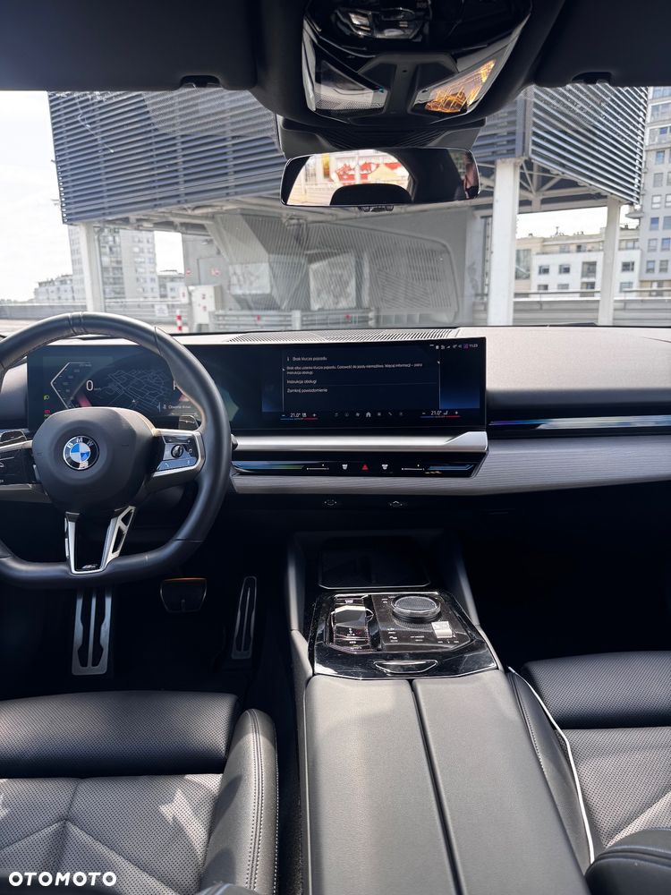 BMW Seria 5 520d xDrive mHEV - 12