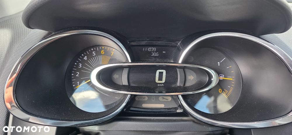 Renault Clio 1.2 16V Alize - 11