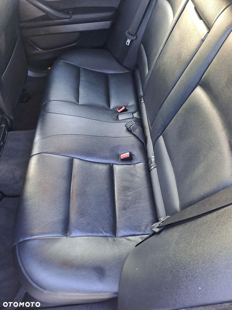 BMW Seria 5 520d Luxury Line - 9