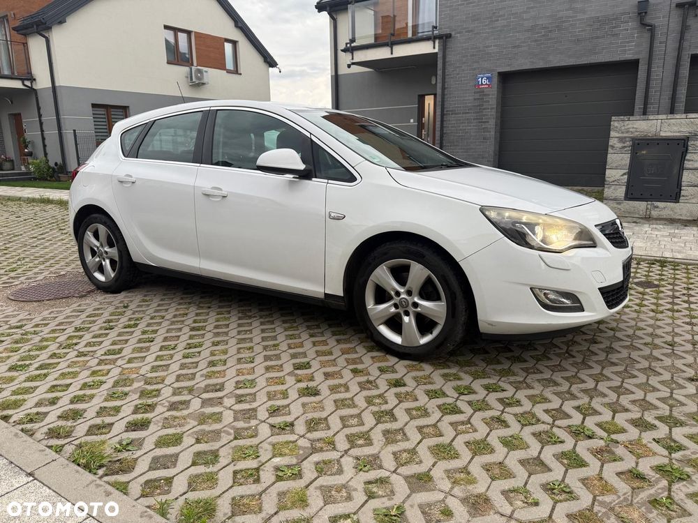 Opel Astra 2.0 CDTI Cosmo - 5