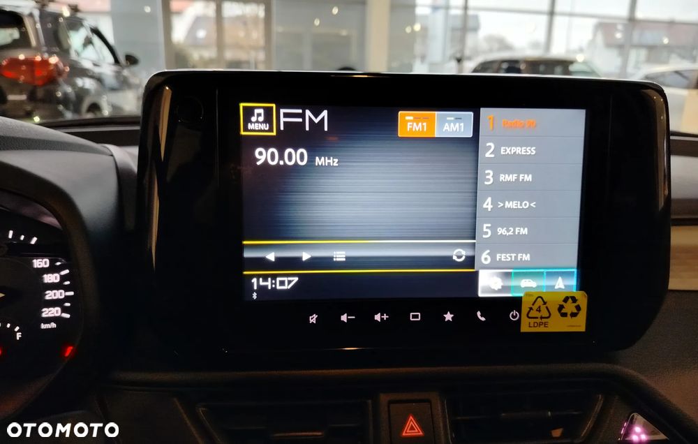 Suzuki Swift 1.2 Dualjet SHVS Premium Plus CVT - 8