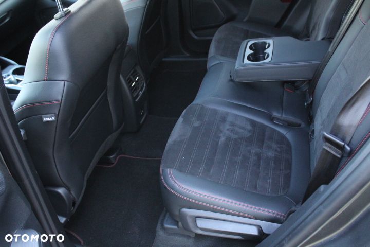 Ford Kuga 2.5P PHEV FWD ST-Line X - 30