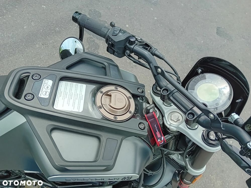 Husqvarna Svartpilen - 5