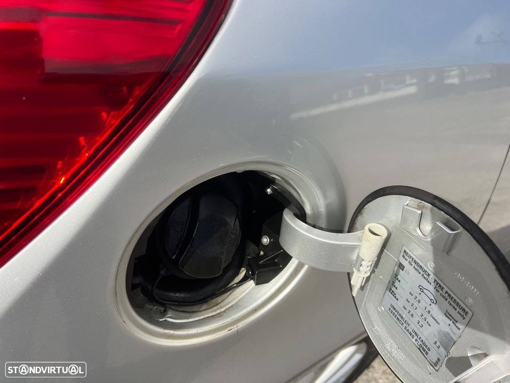 Opel Corsa 1.2 Cosmo - 34