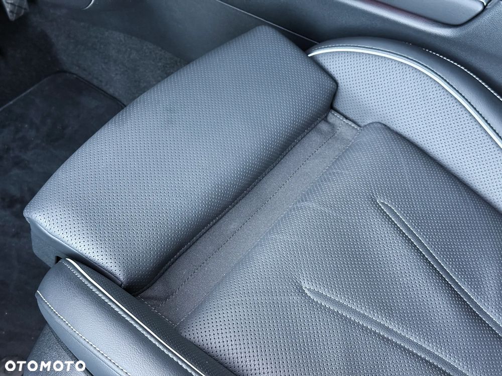 Volkswagen Passat 2.0 TDI SCR Elegance DSG - 22