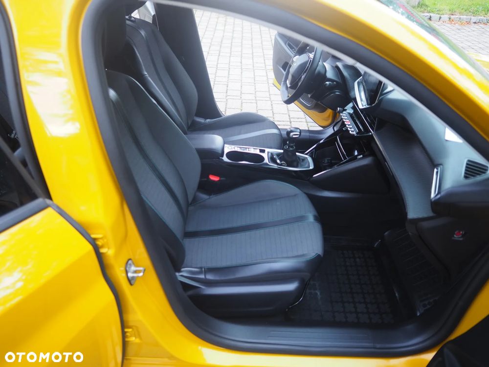 Peugeot 208 1.2 T Allure S&S - 23