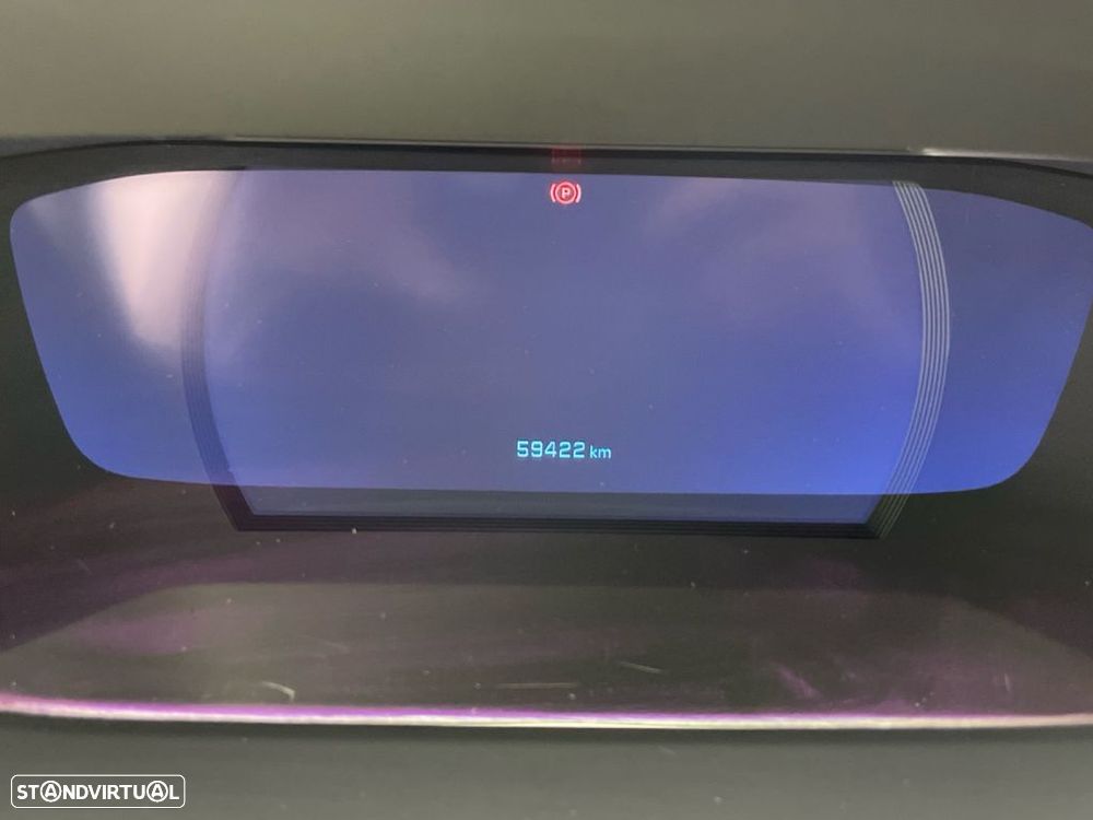 Peugeot 2008 1.2 PureTech Allure - 9