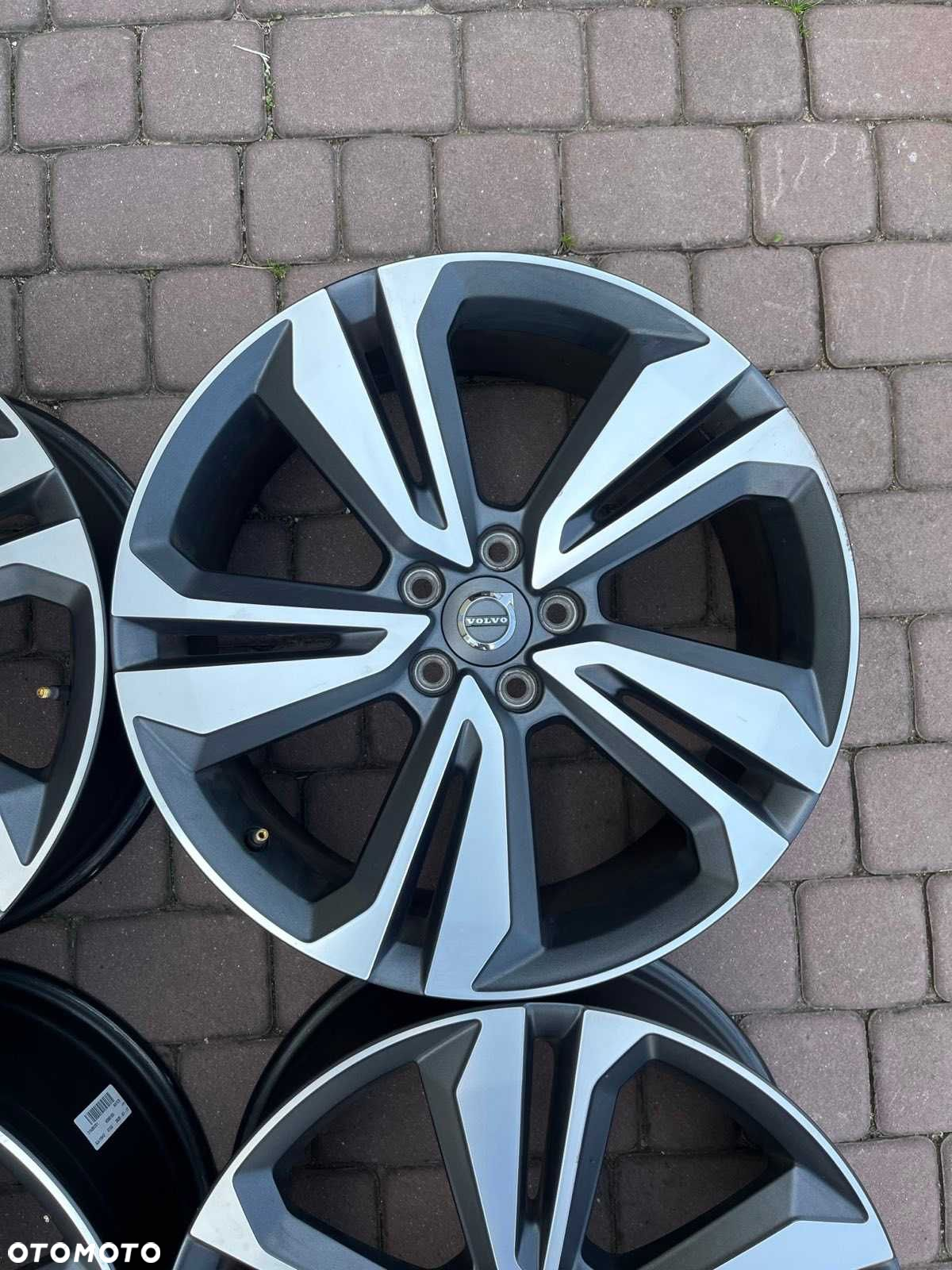 Oryginalne alufelgi Volvo 5x108 19 XC60 XC40 V60 V90 Bicolor R-Design - 7
