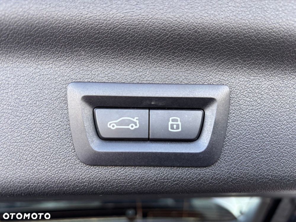 BMW X1 sDrive18i M Sport - 28