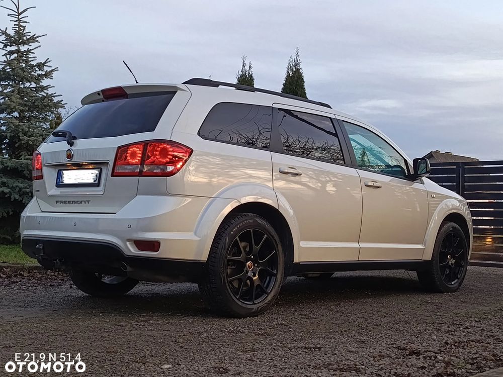 Fiat Freemont 2.0 Multijet Black Code AWD - 39