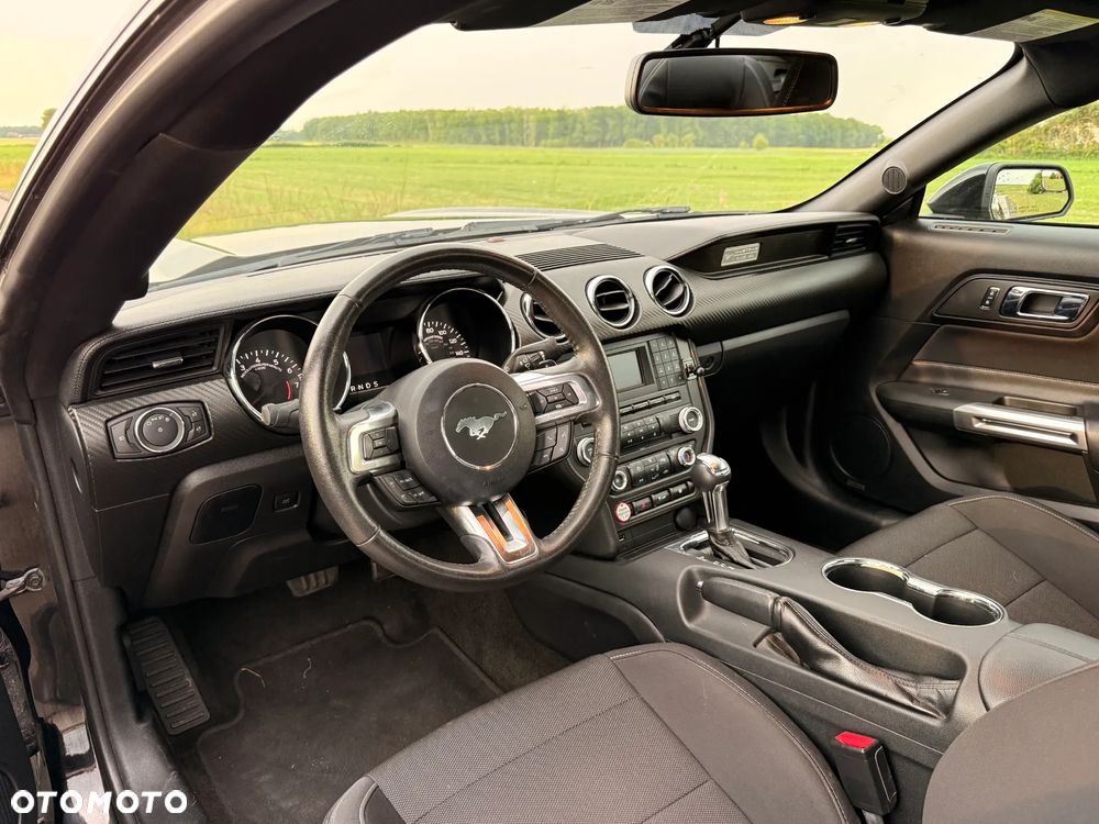 Ford Mustang 3.7 V6 Premium - 17