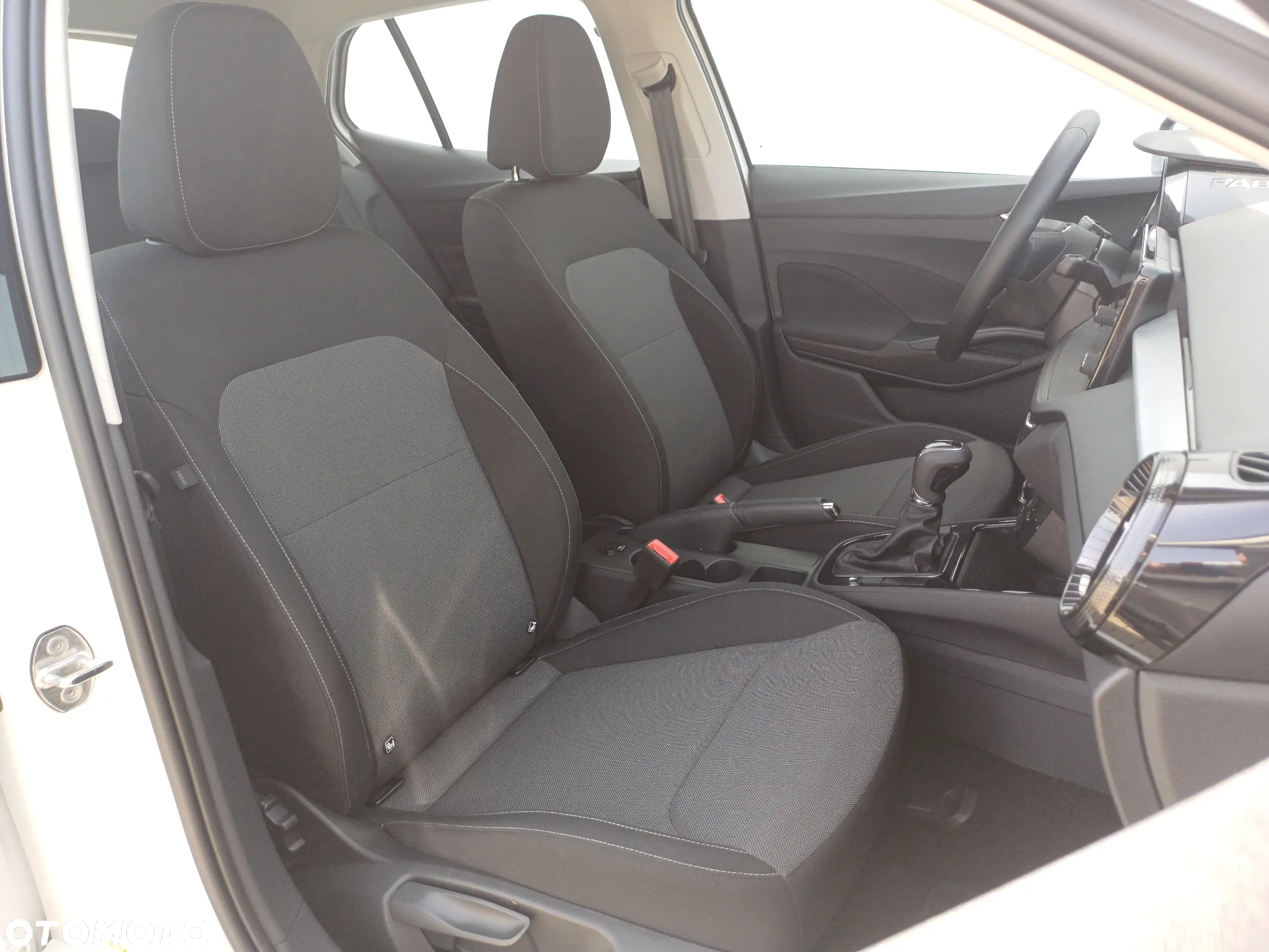 Skoda Fabia 1.0 TSI Ambition DSG - 8