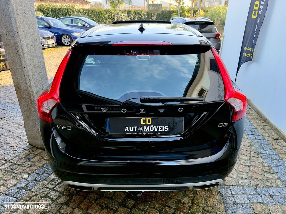 Volvo V60 Cross Country 2.0 D3 Momentum - 18