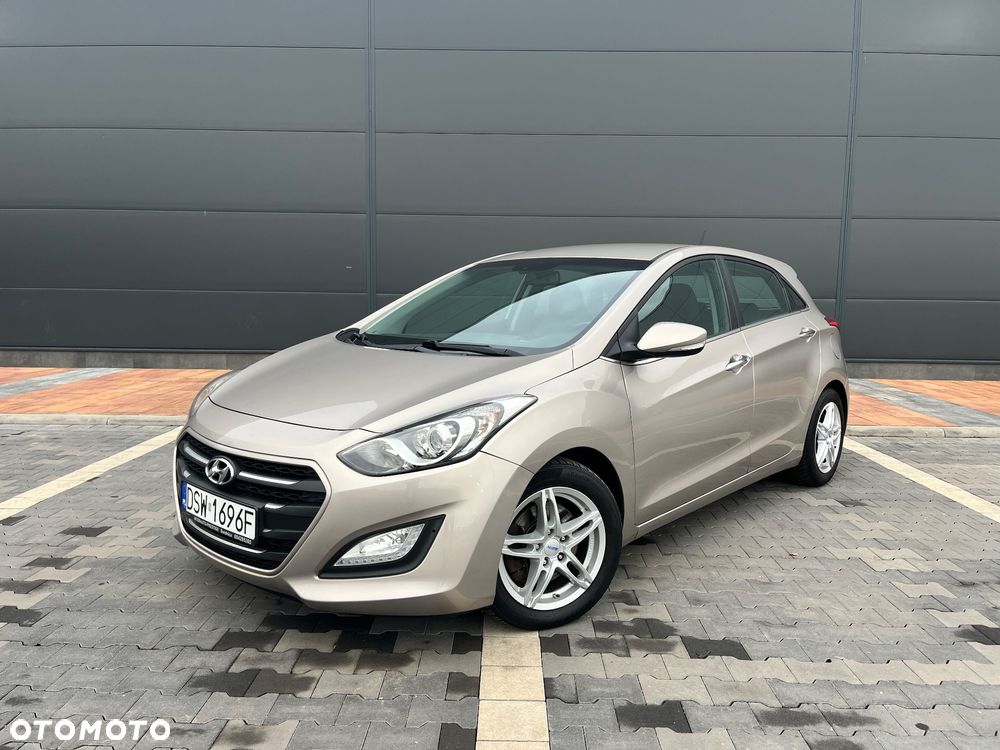 Hyundai i30 blue 1.6 CRDi YES Gold - 1