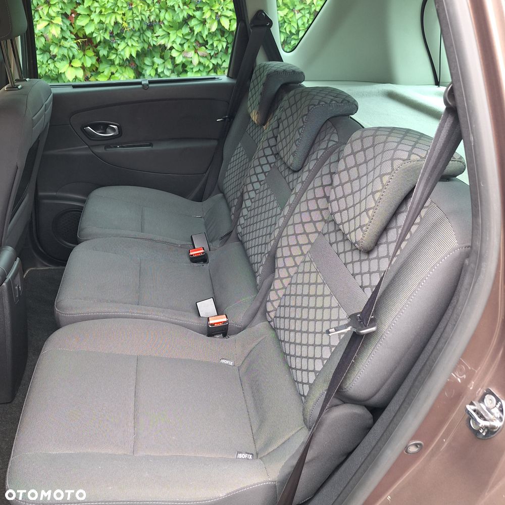Renault Scenic 1.6 16V Expression - 9