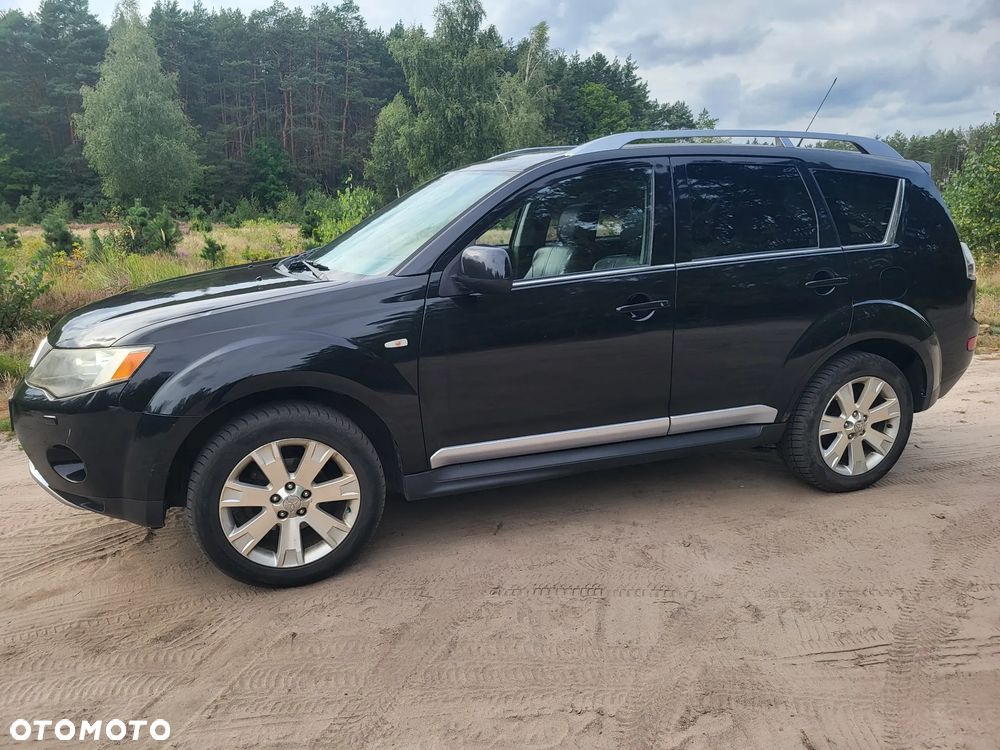 Mitsubishi Outlander 2.0 DID Instyle NAVI - 6